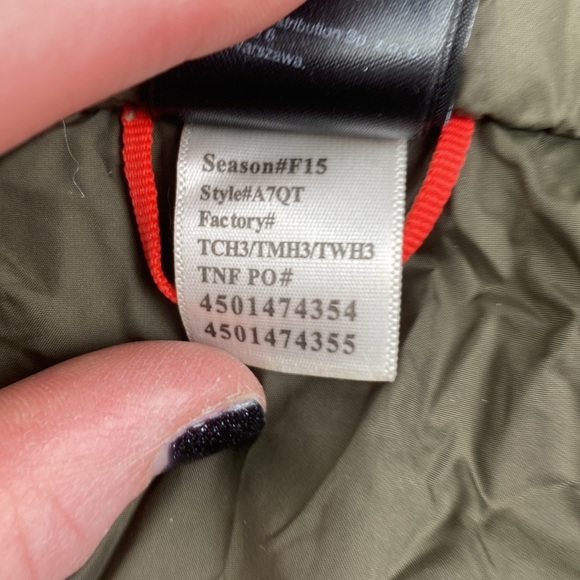 the North Face camo print medium weight zip up jacket L - Picture 6 of 15